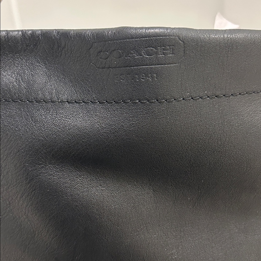 Coach Carly Hobo Bag in Black Leather with Gold Hardware & Turnlocks - Picture 5 of 17